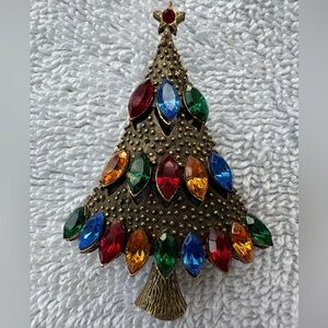 J. J. Signed Brooch Rare Vintage Christmas Tree Navette Rhinestones